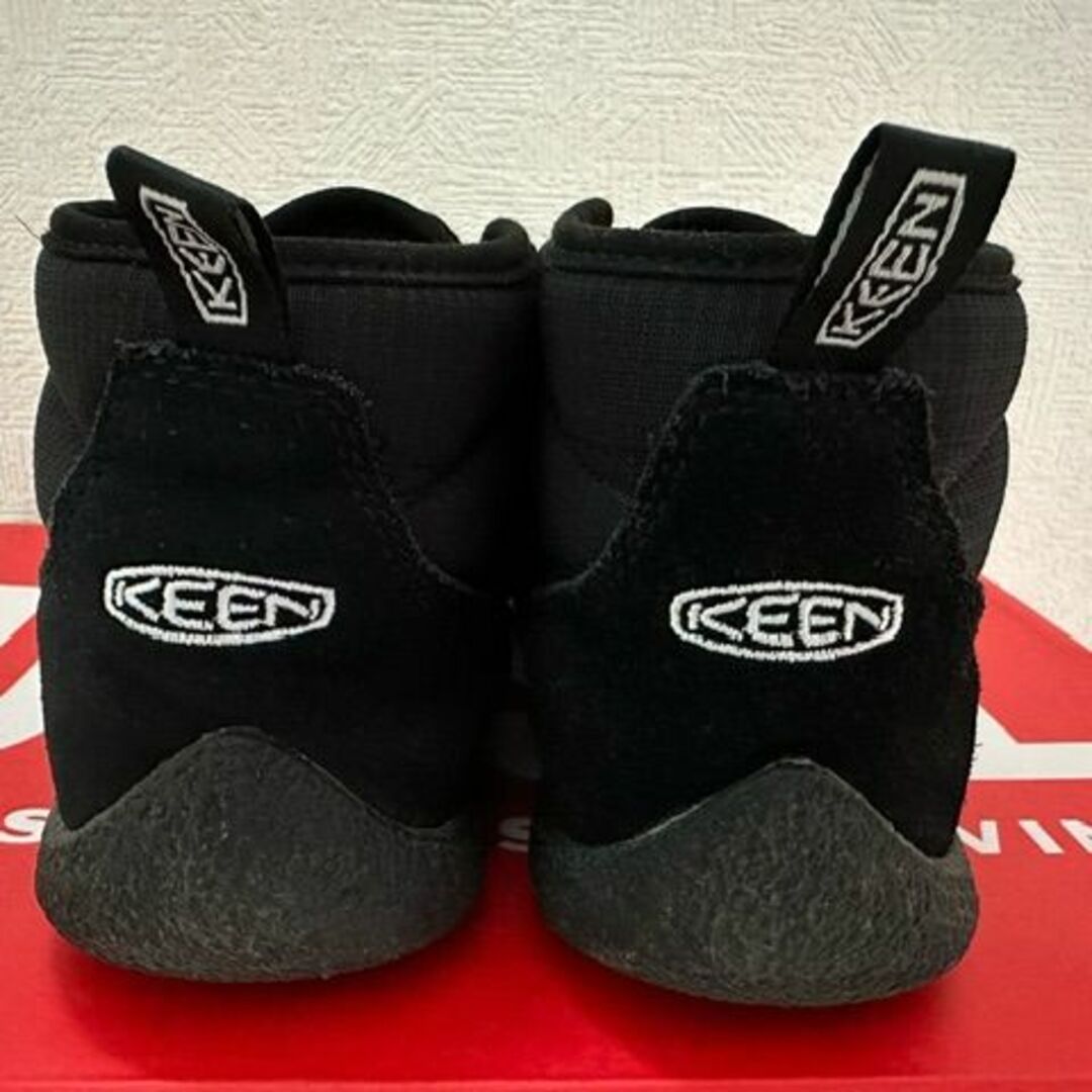 KEEN(キーン)の《定番》キーン KEEN スニーカー ハウザー ツー チャッカ W 24.0cm レディースの靴/シューズ(スニーカー)の商品写真