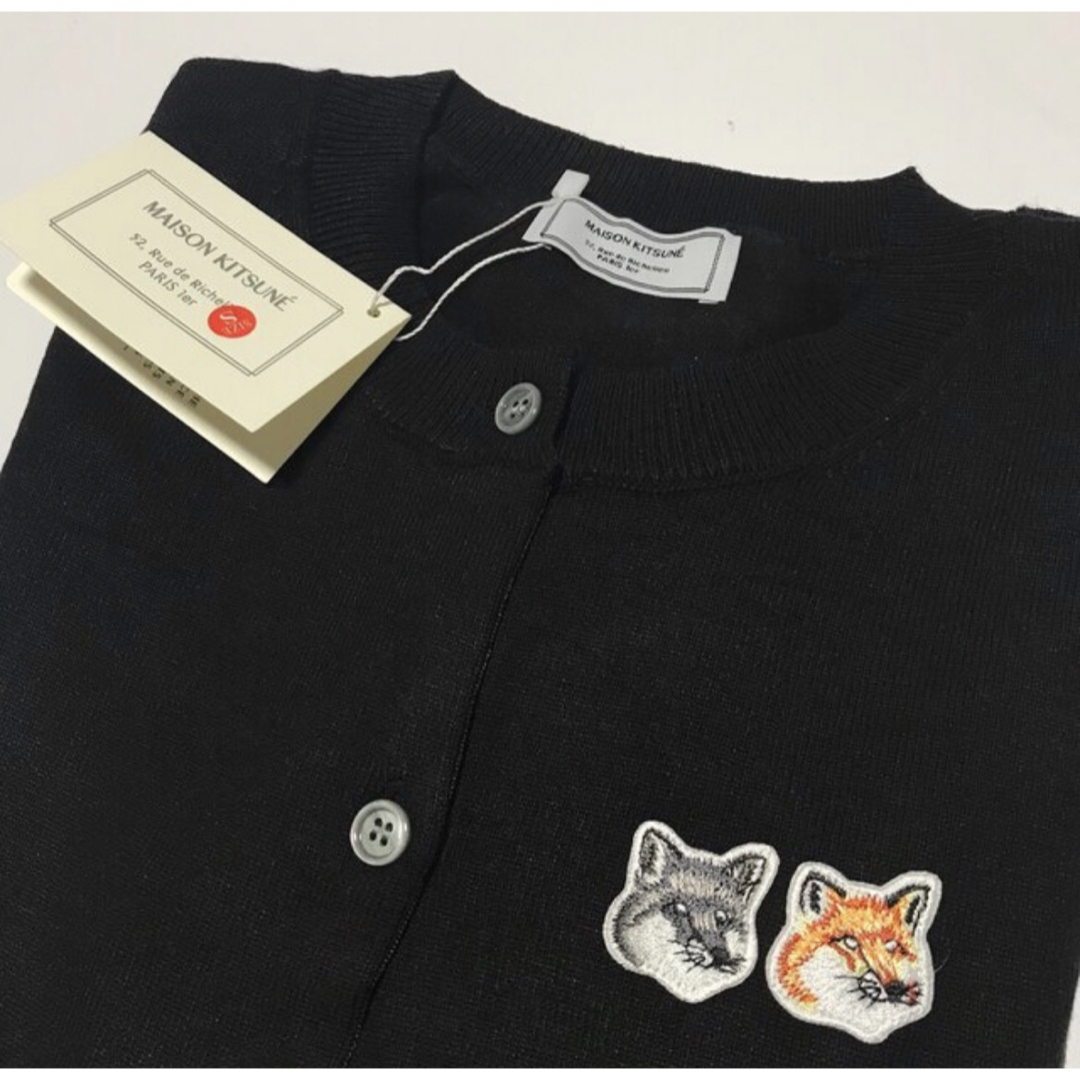 MAISON KITSUNE'(メゾンキツネ)のメゾンキツネ　Maison kitsune  ダブルフォックス カーディガン レディースのトップス(カーディガン)の商品写真