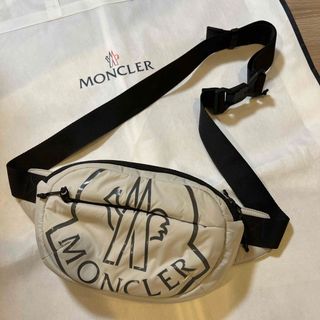 モンクレール(MONCLER)のモンクレール　ボディーバッグ　未使用品(ボディーバッグ)