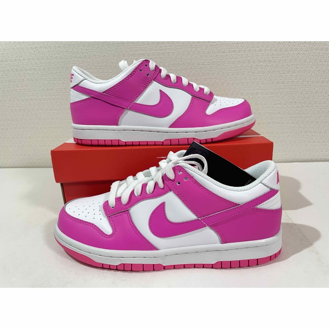 NIKE(ナイキ)の【新品 ※ラスト1点！】24.5㎝　NIKE GS DUNK LOW ピンク レディースの靴/シューズ(スニーカー)の商品写真