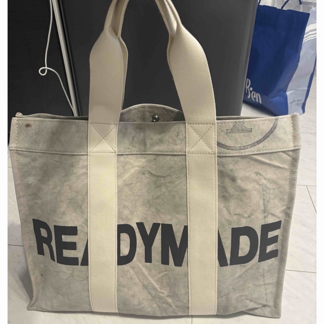 READYMADE(レディメイド)のREADYMADE  EASY TOTE LARGE / WHT メンズのバッグ(トートバッグ)の商品写真