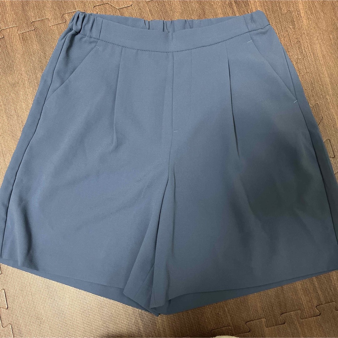 UNIQLO(ユニクロ)のユニクロ　フレアショートパンツ レディースのパンツ(ショートパンツ)の商品写真