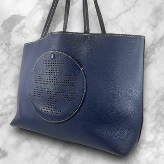 トリーバーチ(Tory Burch)の【美品】トリーバーチ　トートバッグ　パンチングロゴ　オールレザー　ネイビー(トートバッグ)