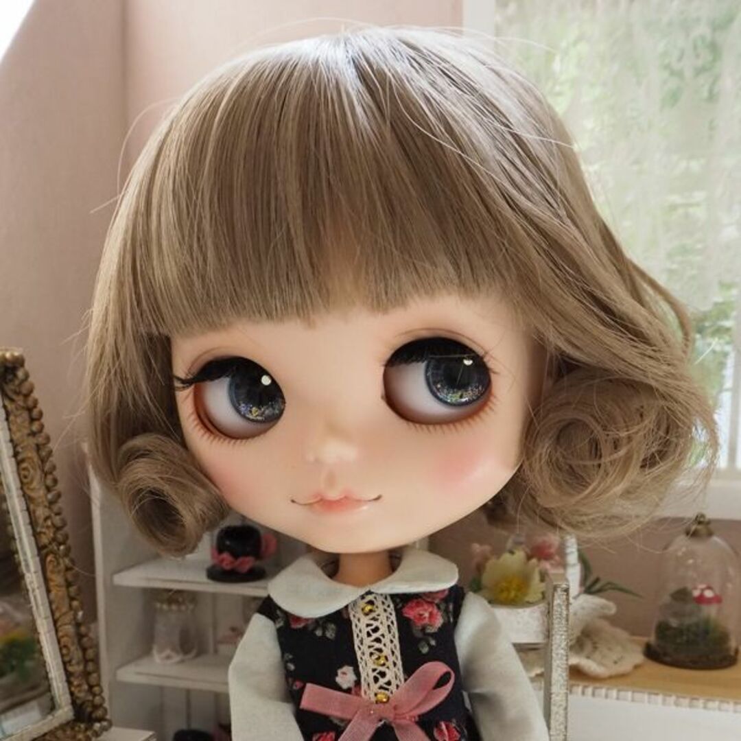 ネオブライス ウィッグ フレンチカール OA 10インチ Blythe ハンドメイドのぬいぐるみ/人形(人形)の商品写真