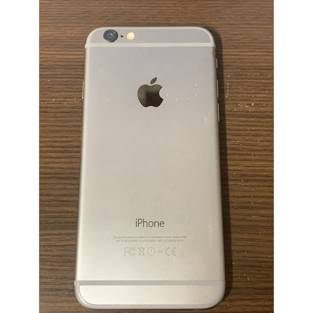 iPhone(アイフォーン)のiPhone6 64g black docomo スマホ/家電/カメラのスマートフォン/携帯電話(スマートフォン本体)の商品写真