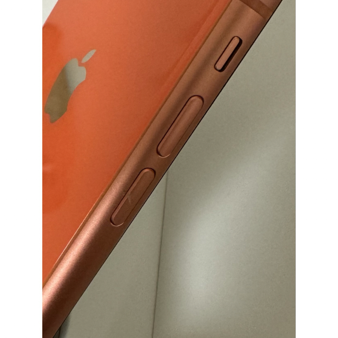 iPhone XR Coral 64 GB au 本体 箱付き
