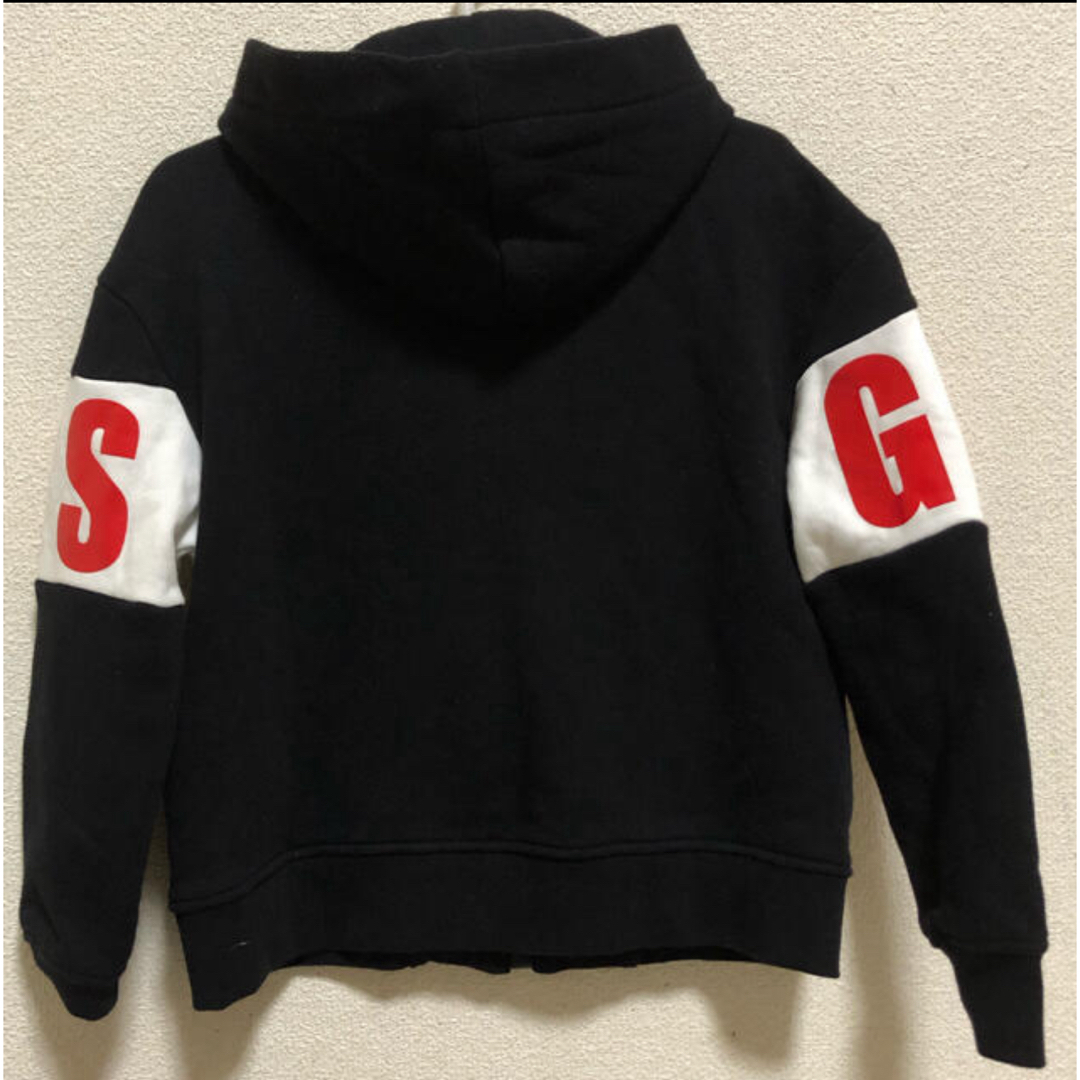 MSGM(エムエスジイエム)の110 MSGM 裏起毛パーカー キッズ/ベビー/マタニティのキッズ服男の子用(90cm~)(ジャケット/上着)の商品写真