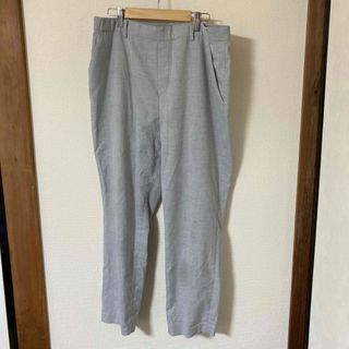 ユニクロ(UNIQLO)のUNIQLO ユニクロ　テーパードパンツ　XL 大きいサイズ　グレー　オフィス(カジュアルパンツ)