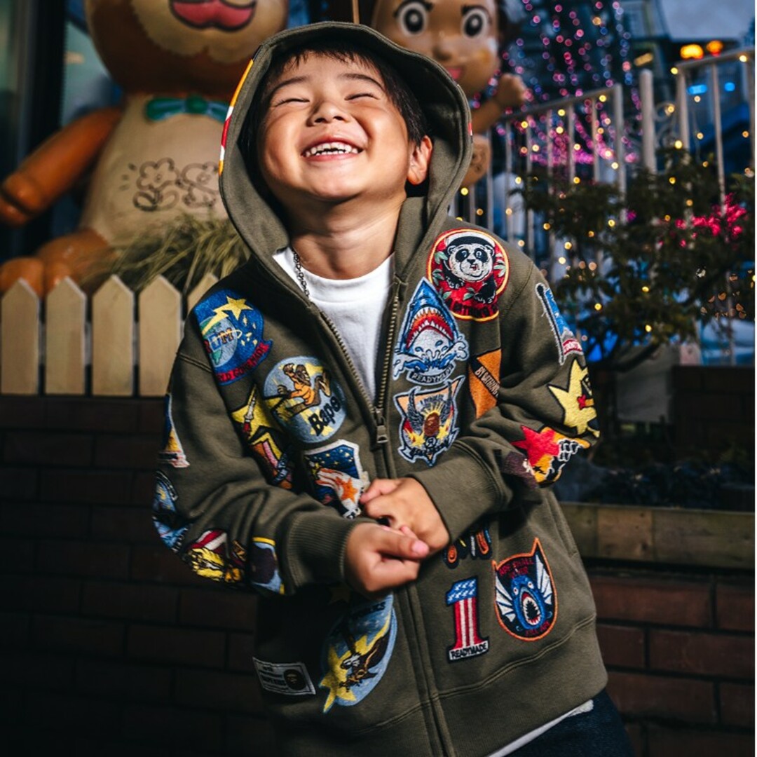 A BATHING APE(アベイシングエイプ)のべイプキッズ×レディーメイド☆15thコラボ パーカー 110 美品 キッズ/ベビー/マタニティのキッズ服男の子用(90cm~)(ジャケット/上着)の商品写真