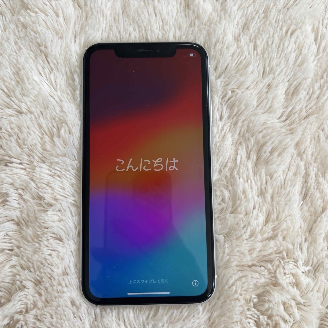 Apple(アップル)のiPhone XR 128GB white  スマホ/家電/カメラのスマートフォン/携帯電話(スマートフォン本体)の商品写真