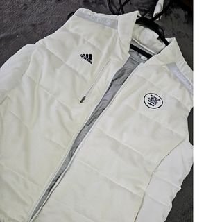 アディダス(adidas)のadidas ベスト(ベスト)