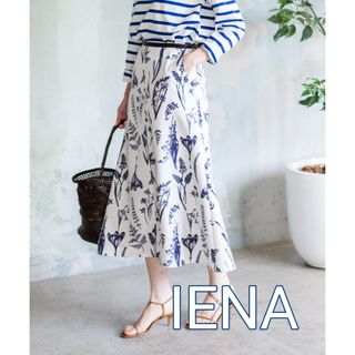 イエナ(IENA)のIENA    2回のみ着用　美品　花柄　ロングスカート(ロングスカート)