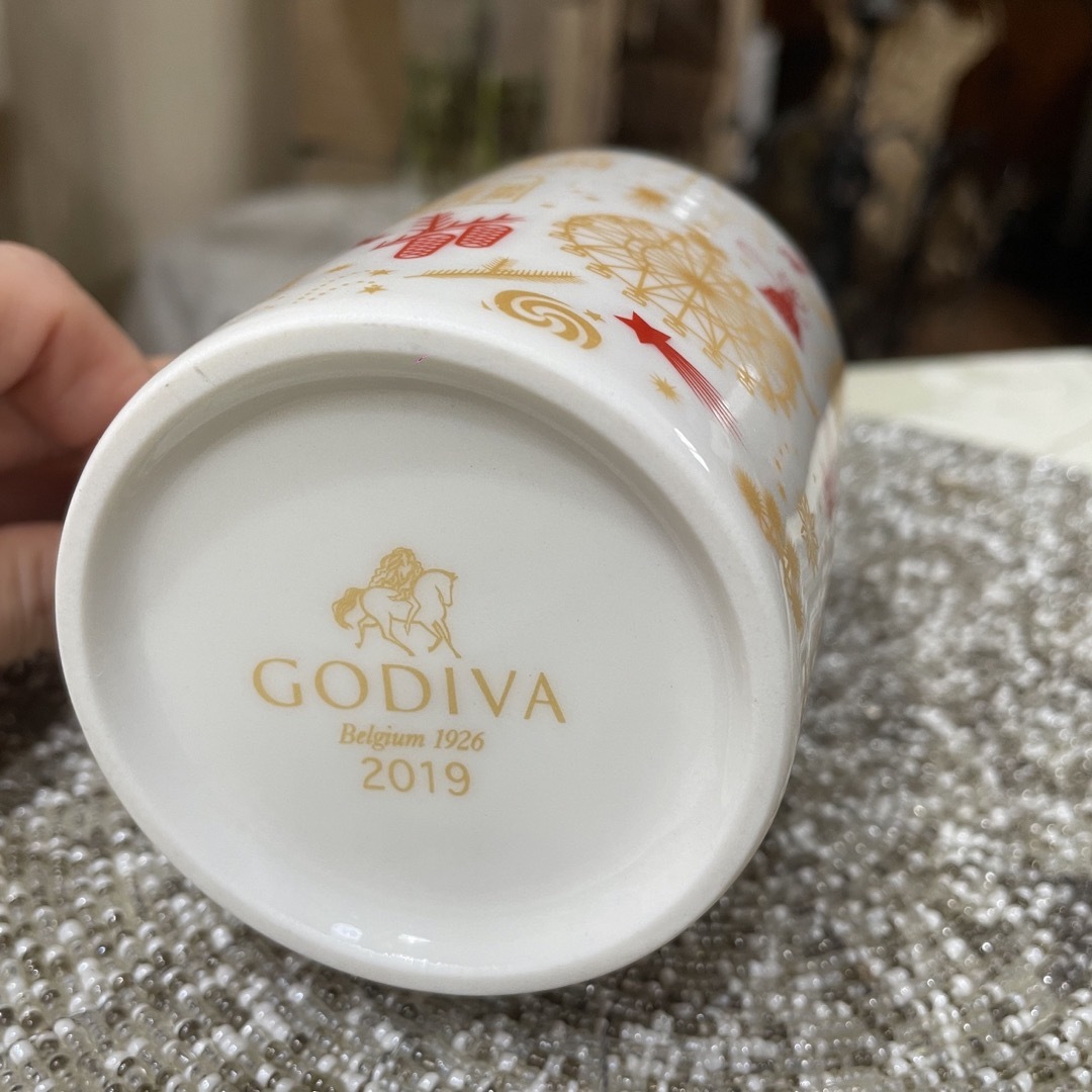 GODIVA(ゴディバ)のGODIVA マグカップクリスマス コレクション インテリア/住まい/日用品のキッチン/食器(グラス/カップ)の商品写真