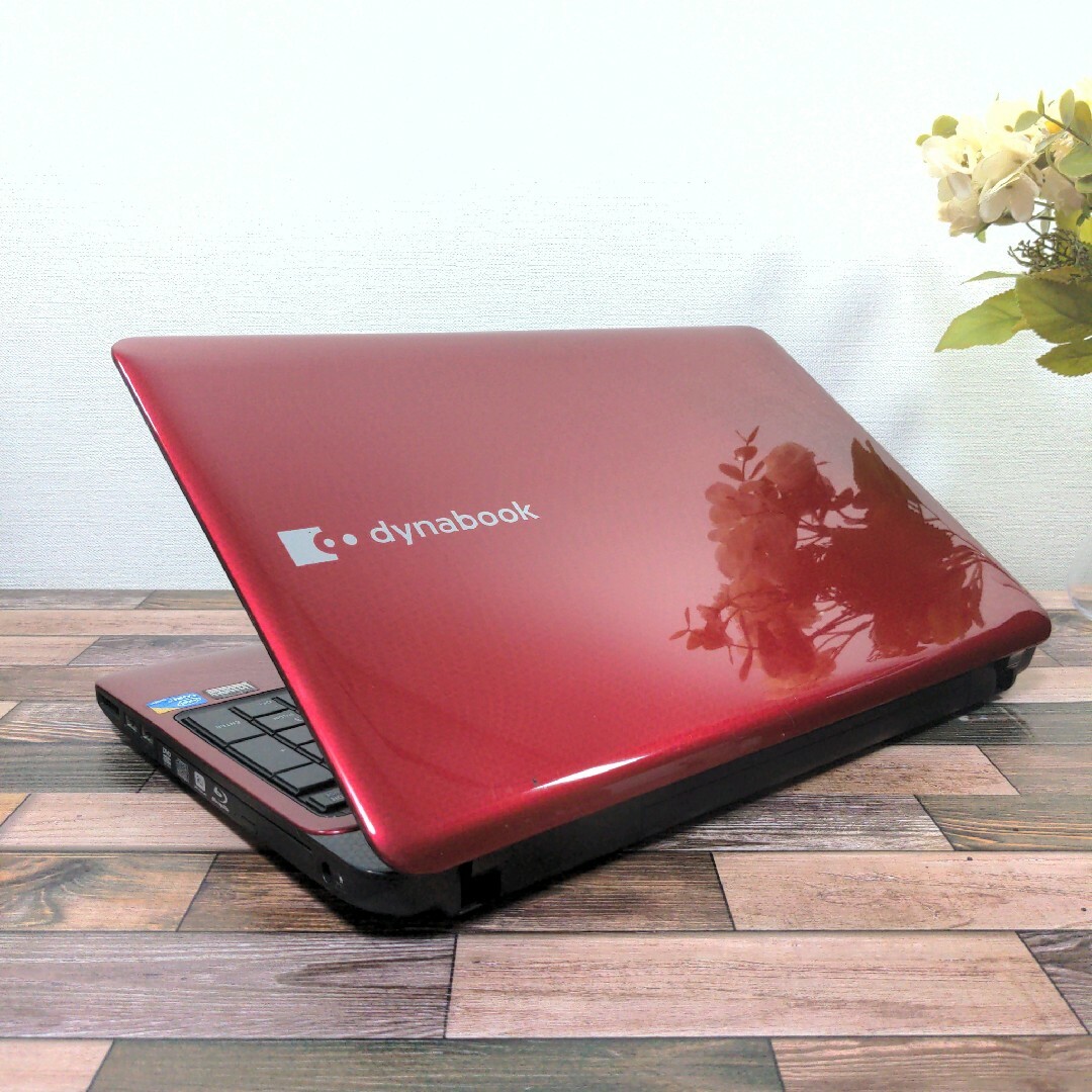 東芝(トウシバ)の初売超特価⭐TR3 赤 ノートパソコン Core i5 Windows11 スマホ/家電/カメラのPC/タブレット(ノートPC)の商品写真