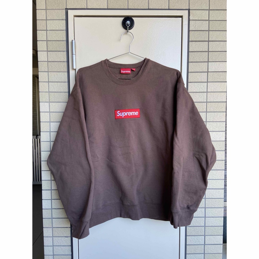 Supreme(シュプリーム)のSupreme Box Logo Crewneck "ブラウン" メンズのトップス(スウェット)の商品写真