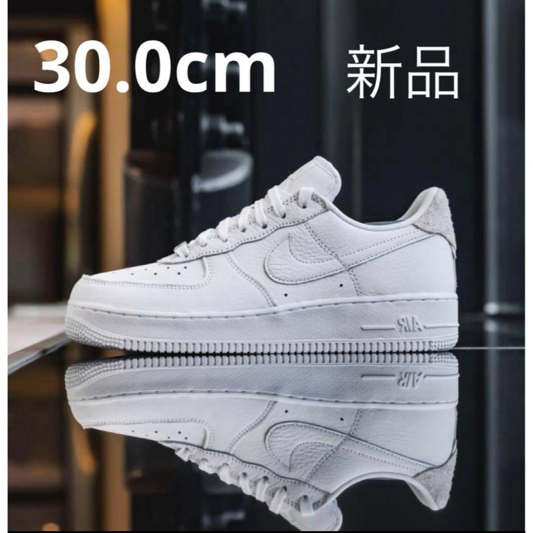 NIKE(ナイキ)の【完売品】NIKE AIR FORCE 1 '07 CRAFT WHITE メンズの靴/シューズ(スニーカー)の商品写真