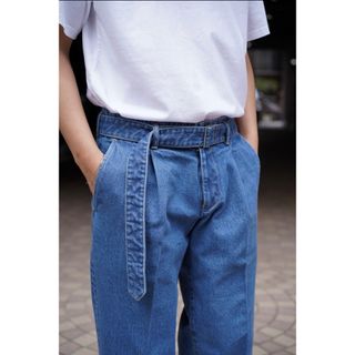 クオン(KUON)のKUON×DAN  Denim Tapered Pants  Blue(デニム/ジーンズ)