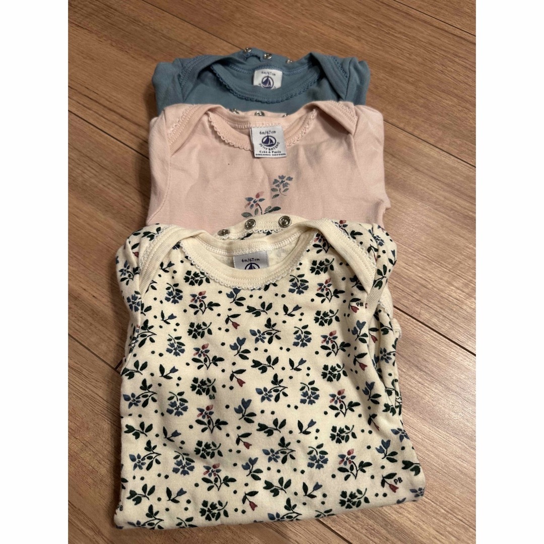 PETIT BATEAU(プチバトー)の【未使用】プチバトー　長袖ロンパース　67 キッズ/ベビー/マタニティのベビー服(~85cm)(ロンパース)の商品写真