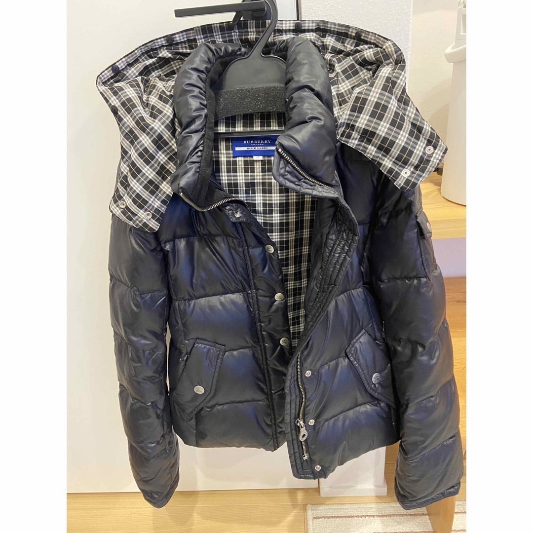 BURBERRY BLUE LABEL(バーバリーブルーレーベル)のBURBERRY  BLUE LABEL  ダウンコート　ショート　黒　ブラック レディースのジャケット/アウター(ダウンコート)の商品写真