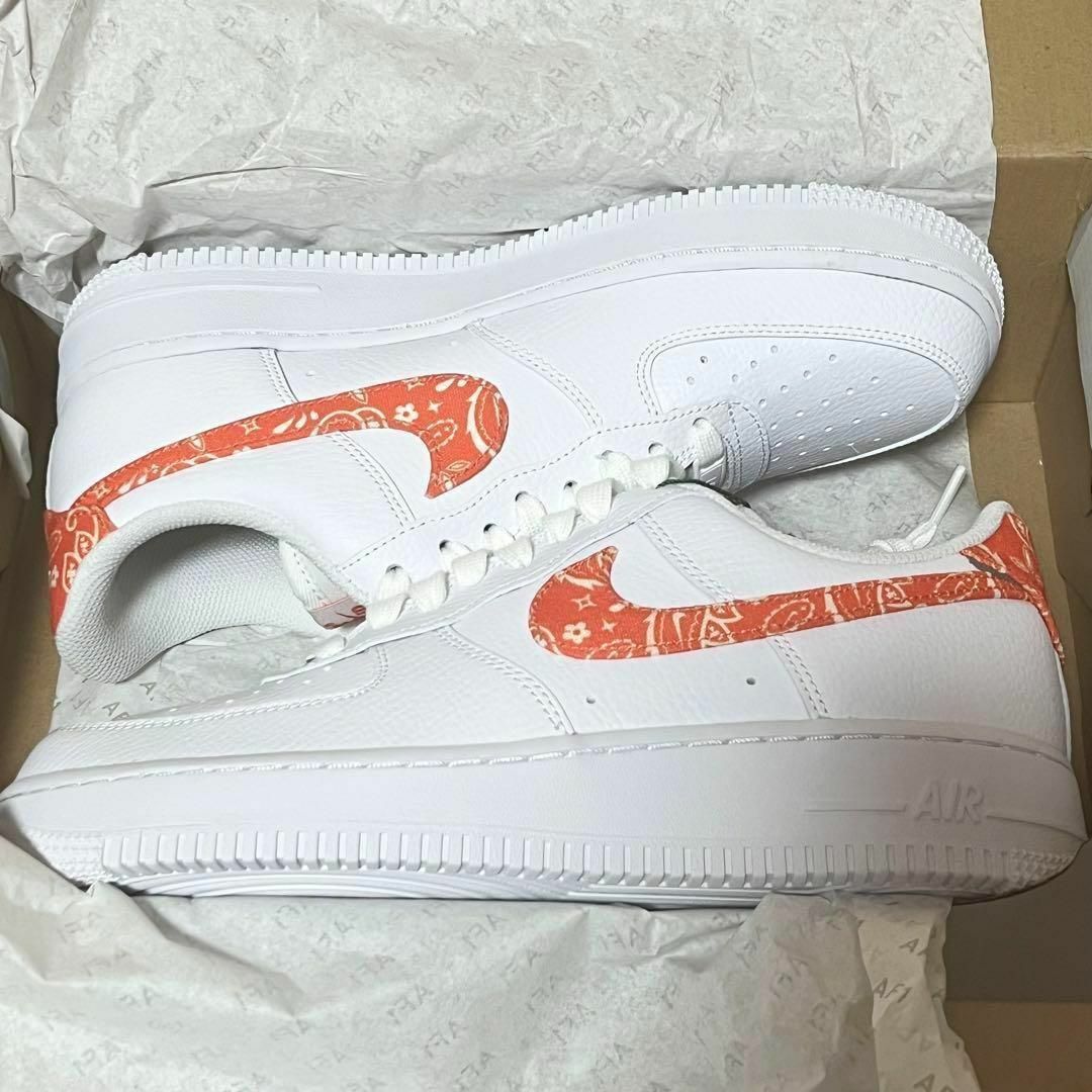 NIKE(ナイキ)の【新品】Air Force 1 Low '07 Orange Paisley メンズの靴/シューズ(スニーカー)の商品写真