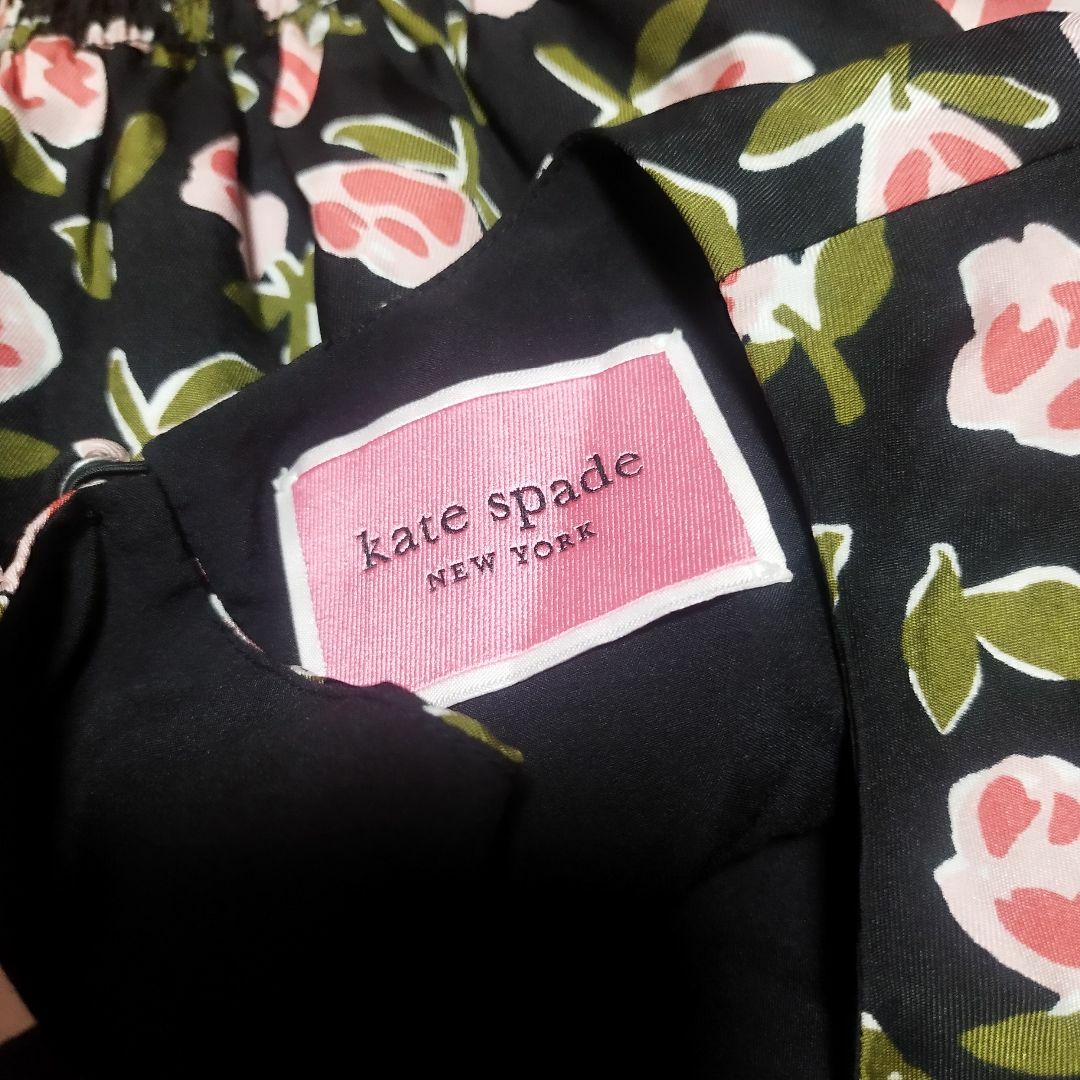 kate spade new york(ケイトスペードニューヨーク)の美品XS　ケイトスペード 　シルク混　ディッツィーローズドレス　ひざ丈ワンピース レディースのワンピース(ひざ丈ワンピース)の商品写真