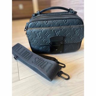 ルイヴィトン(LOUIS VUITTON)の 確実正規品　ルイ・ヴィトン Sロック・メッセンジャー ショルダーバッグ　(ショルダーバッグ)