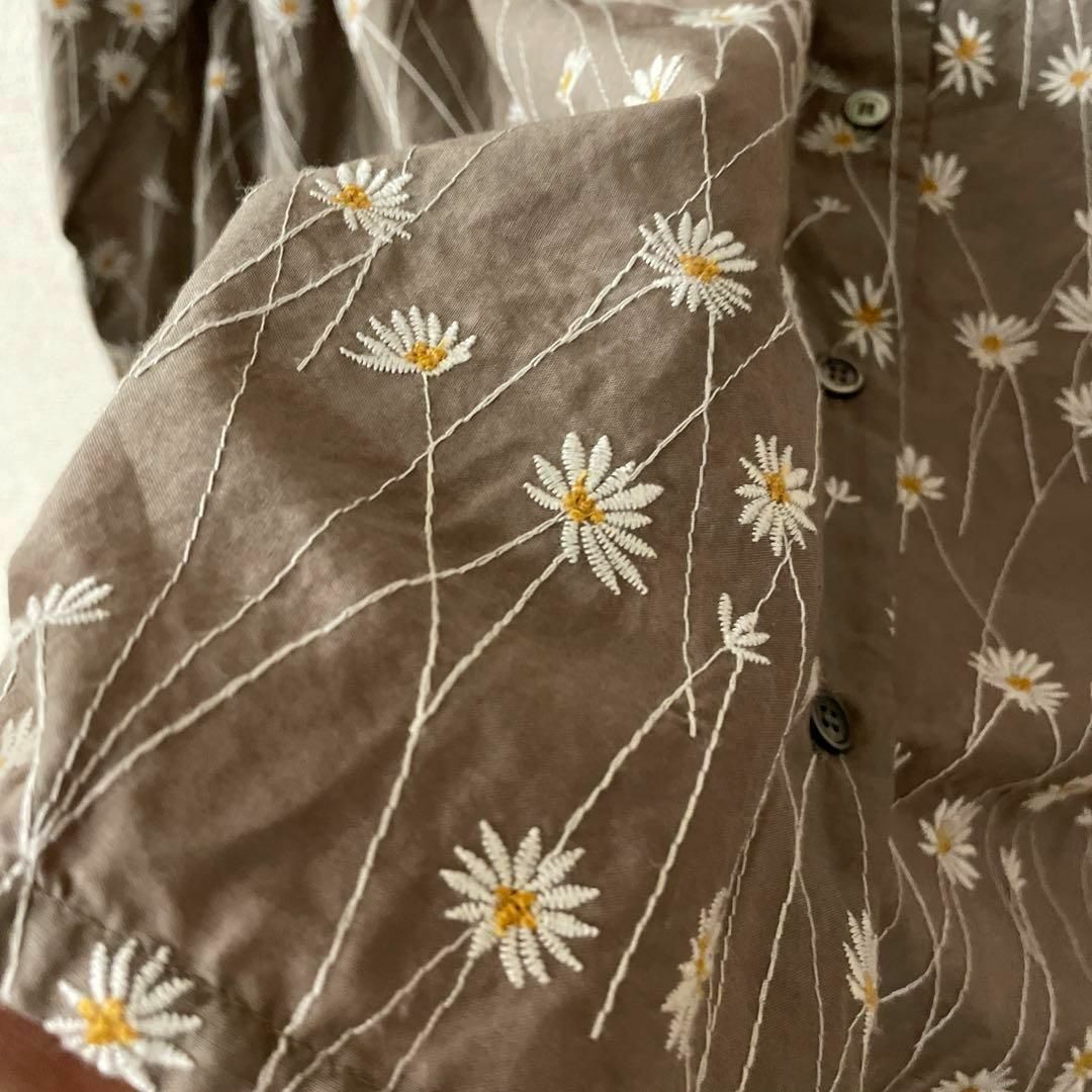 yuni - D ユニ yuni 花柄 フラワー ブラウス 刺繍 シャツの通販 by A