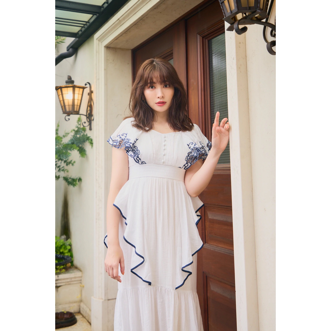 Her lip to - Cutwork Embroidery Angel Sleeve Dressの通販 by