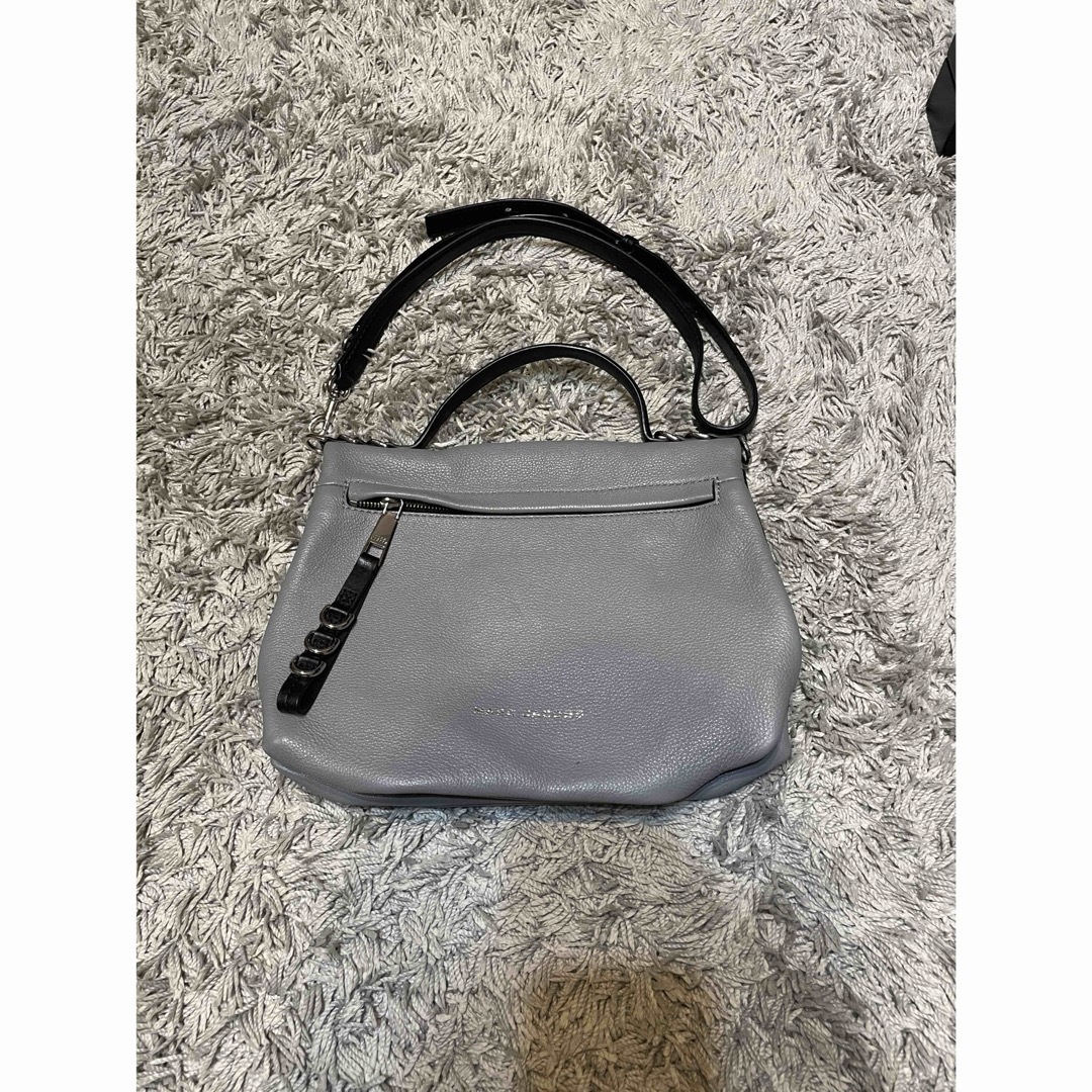 MARC JACOBS ショルダーバッグ　グレー レディースのバッグ(ショルダーバッグ)の商品写真