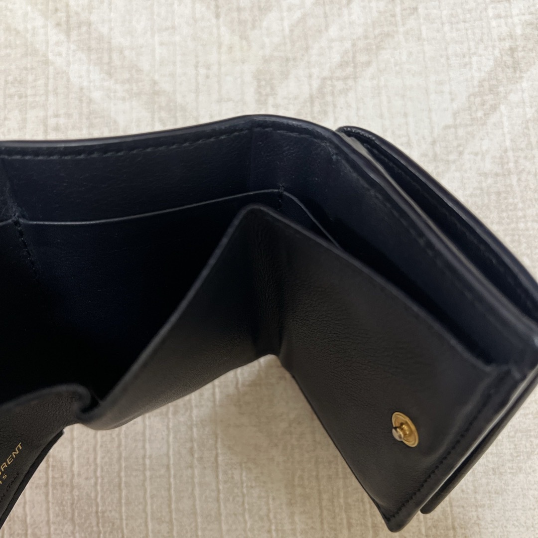 Yves Saint Laurent(イヴサンローラン)のYSL イヴ・サンローラン　3つ折りお財布 レディースのファッション小物(財布)の商品写真