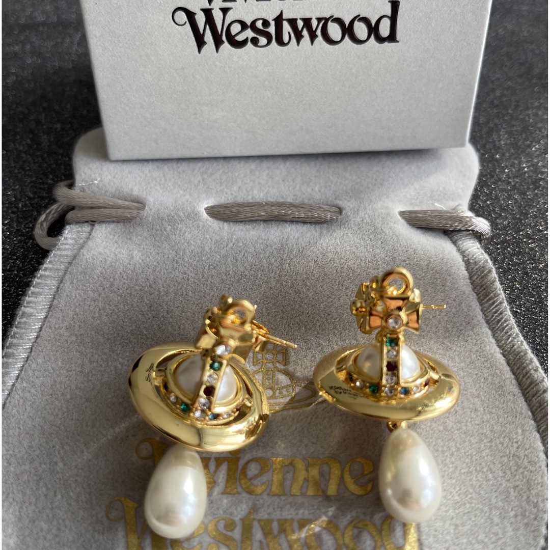 Vivienne Westwood(ヴィヴィアンウエストウッド)のヴィヴィアンウエストウッド　大人気パールピアス レディースのアクセサリー(ピアス)の商品写真