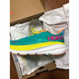 ホカオネオネ(HOKA ONE ONE)のホカ　クリフトン9 新品(シューズ)