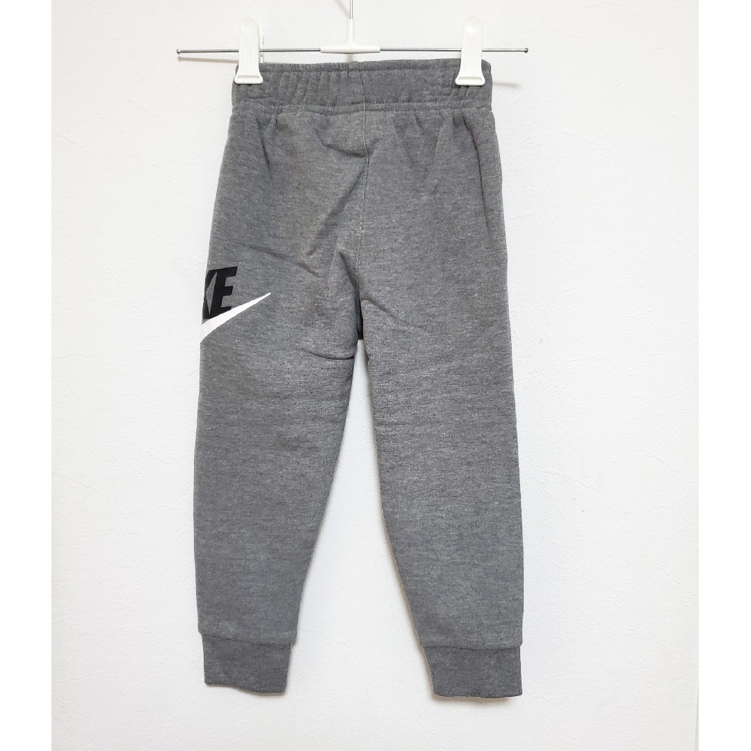 NIKE(ナイキ)の【3T/92-98】新品　ナイキ　スウェットパンツ キッズ/ベビー/マタニティのキッズ服男の子用(90cm~)(パンツ/スパッツ)の商品写真