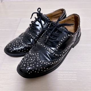 【MARIE ETOILE】フランス製　スタッズ　ウィングチップ　エナメル　靴(ローファー/革靴)