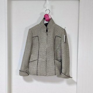 カールラガーフェルド(Karl Lagerfeld)のカールラガーフェルド❤️新品❤️ツィード幾何学模様ウールジップジャケット40(ノーカラージャケット)