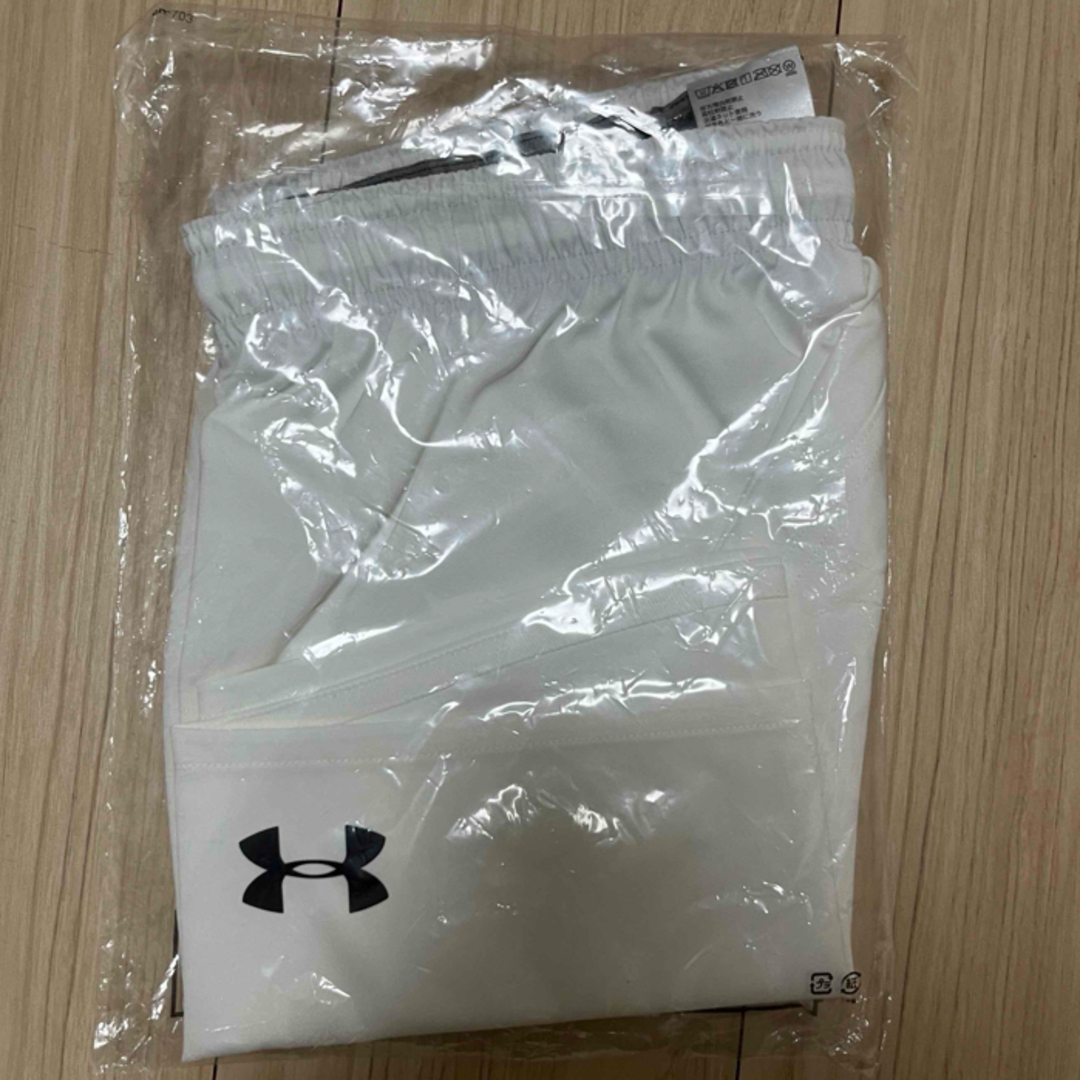 UNDER ARMOUR(アンダーアーマー)の【専用】新品　アンダーアーマー  ショートパンツ（ラグビー） スポーツ/アウトドアのトレーニング/エクササイズ(トレーニング用品)の商品写真