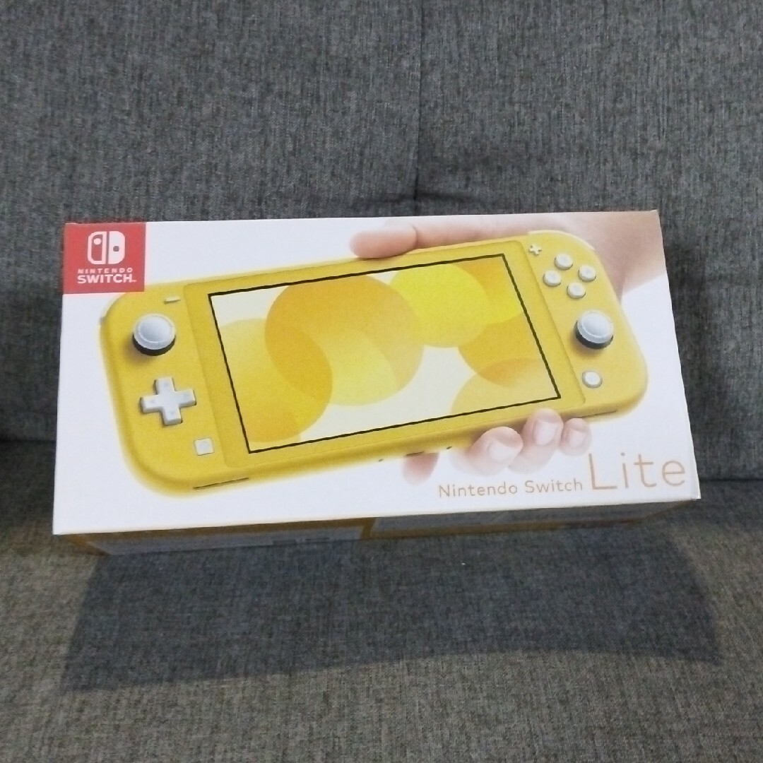 Nintendo Switch Lite イエロー　本体　スイッチライト家庭用ゲーム機本体