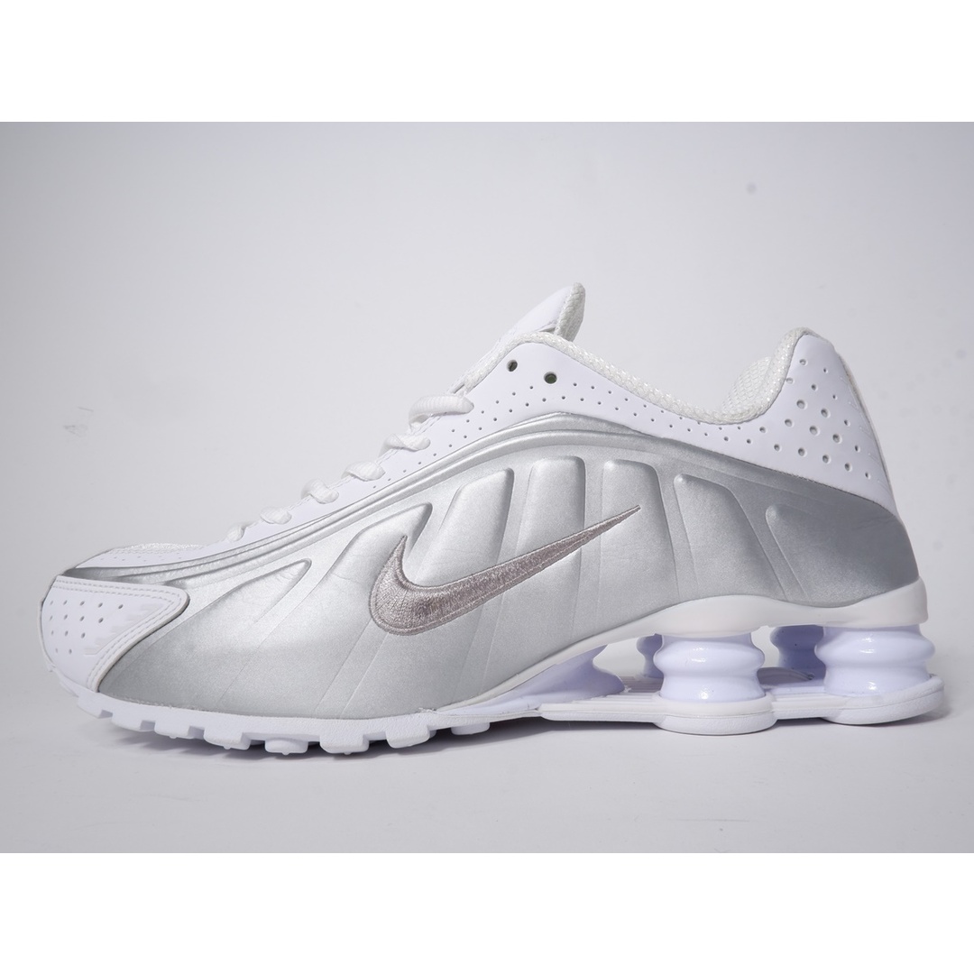 NIKE(ナイキ)のNIKE/ナイキ SHOX R4 104265-131【US9(27cm)】【MFWA73685】 メンズの靴/シューズ(その他)の商品写真