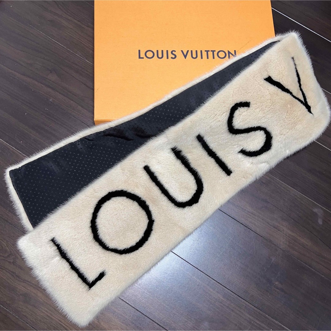 ファッション小物Louis Vuitton マフラー ミンク エシャルプ カリグラム ロゴ