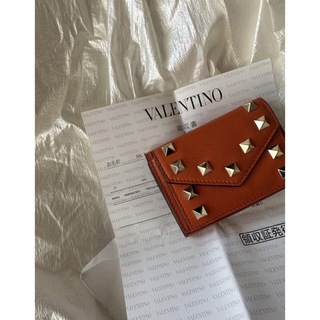 ヴァレンティノ(VALENTINO)のvalentinoヴァレンティノロックスタッズミニ折りたたみ財布(財布)