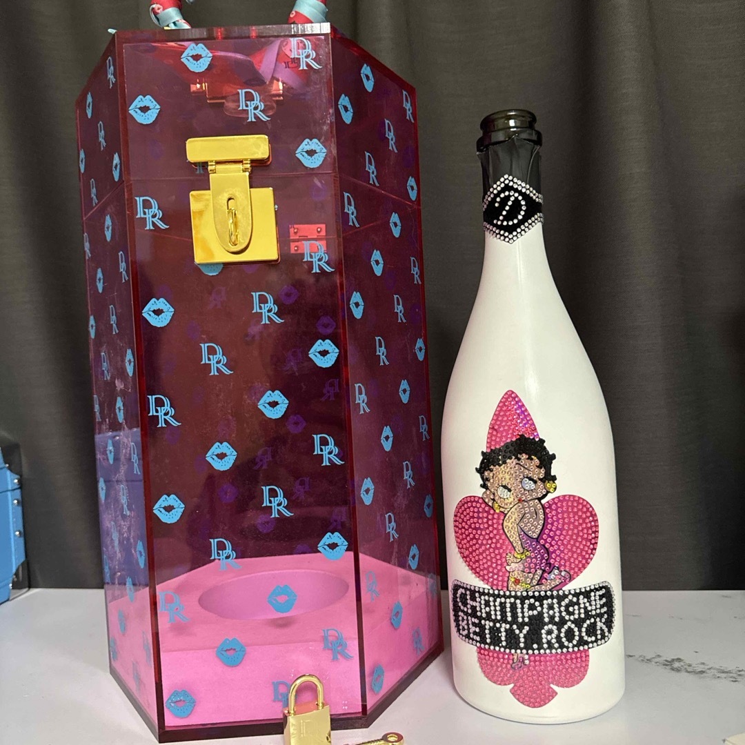 BETTY ROCK CLEAR PINK ベティちゃん D ROCKの通販 by あお's BETTY ROCK CLEAR PINK ベティちゃん D ROCKの通販 by あお's