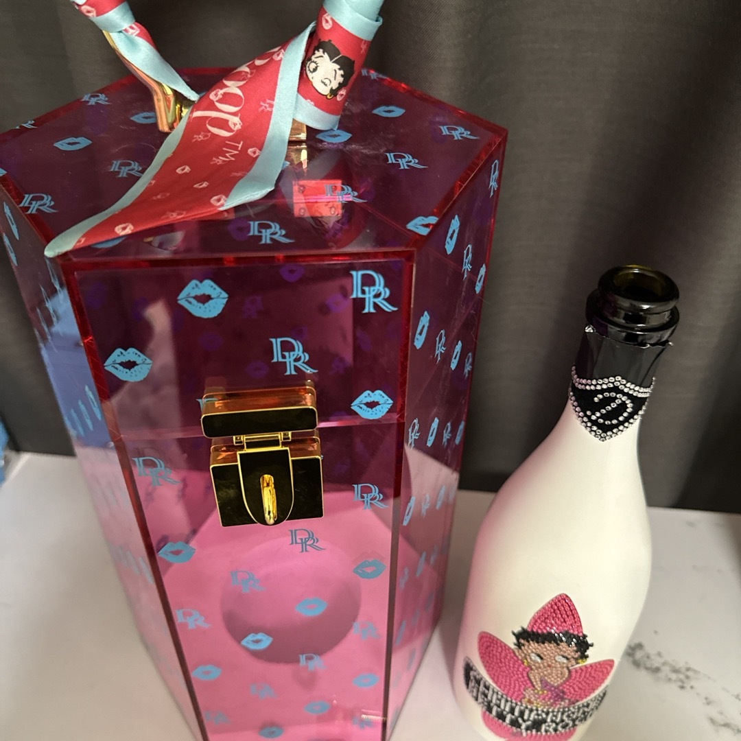 BETTY ROCK CLEAR PINK ベティちゃん D ROCKの通販 by あお's BETTY ROCK CLEAR PINK ベティちゃん D ROCKの通販 by あお's