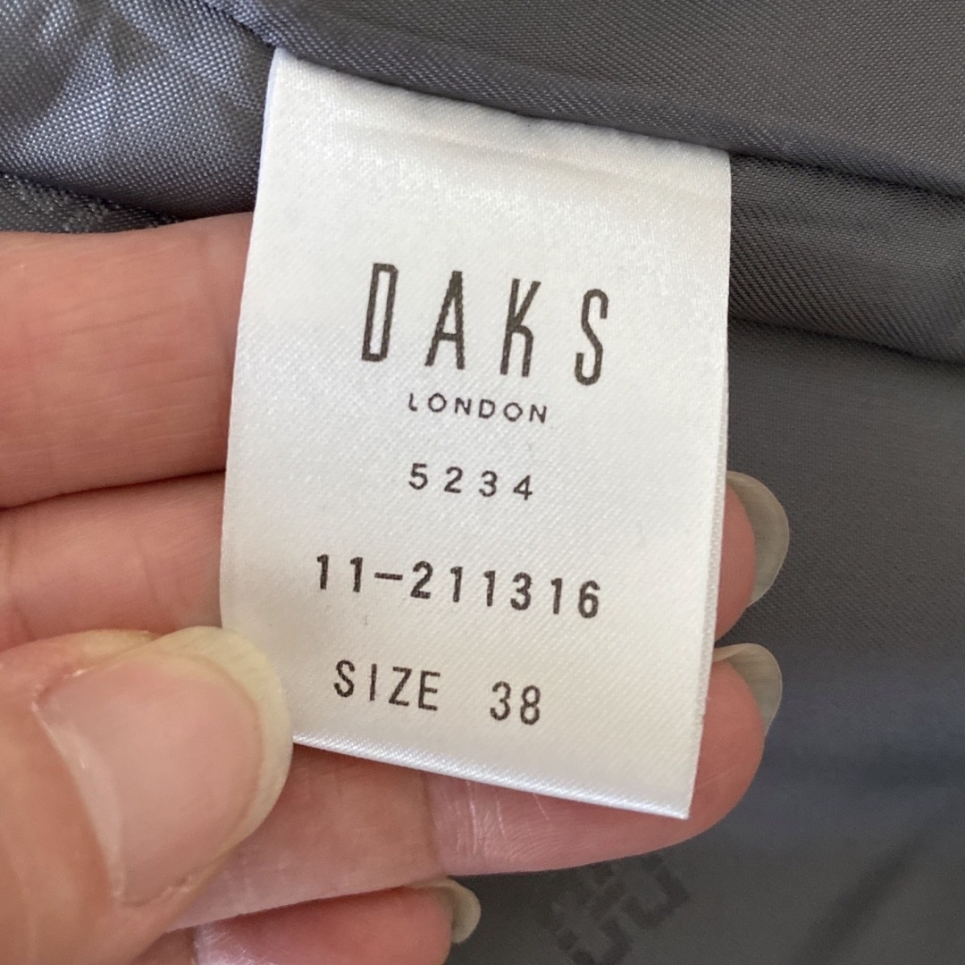 DAKS(ダックス)の最終値下げ　美品　DAKS ミドル丈コート レディースのジャケット/アウター(その他)の商品写真