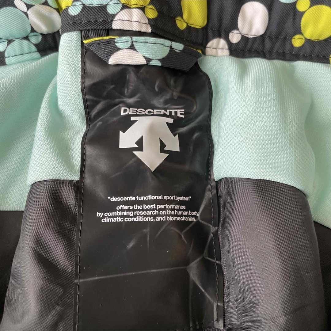 DESCENTE(デサント)のデサントDESCENTE スキーパンツ　サイズO 中古 スポーツ/アウトドアのスキー(ウエア)の商品写真