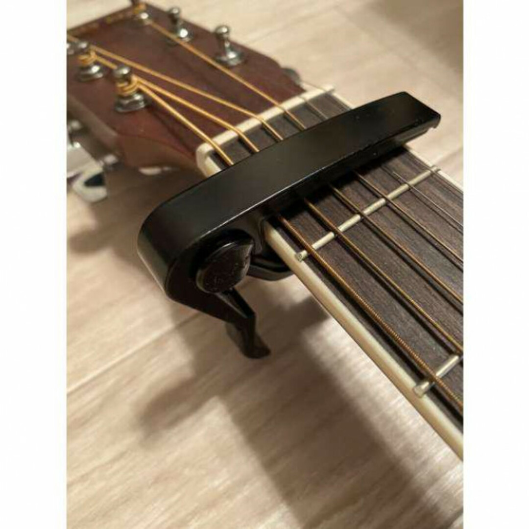 カポタスト カポ ピック10枚付きアルミ合金製黒ブラック ギター アコギ 楽器のギター(アコースティックギター)の商品写真