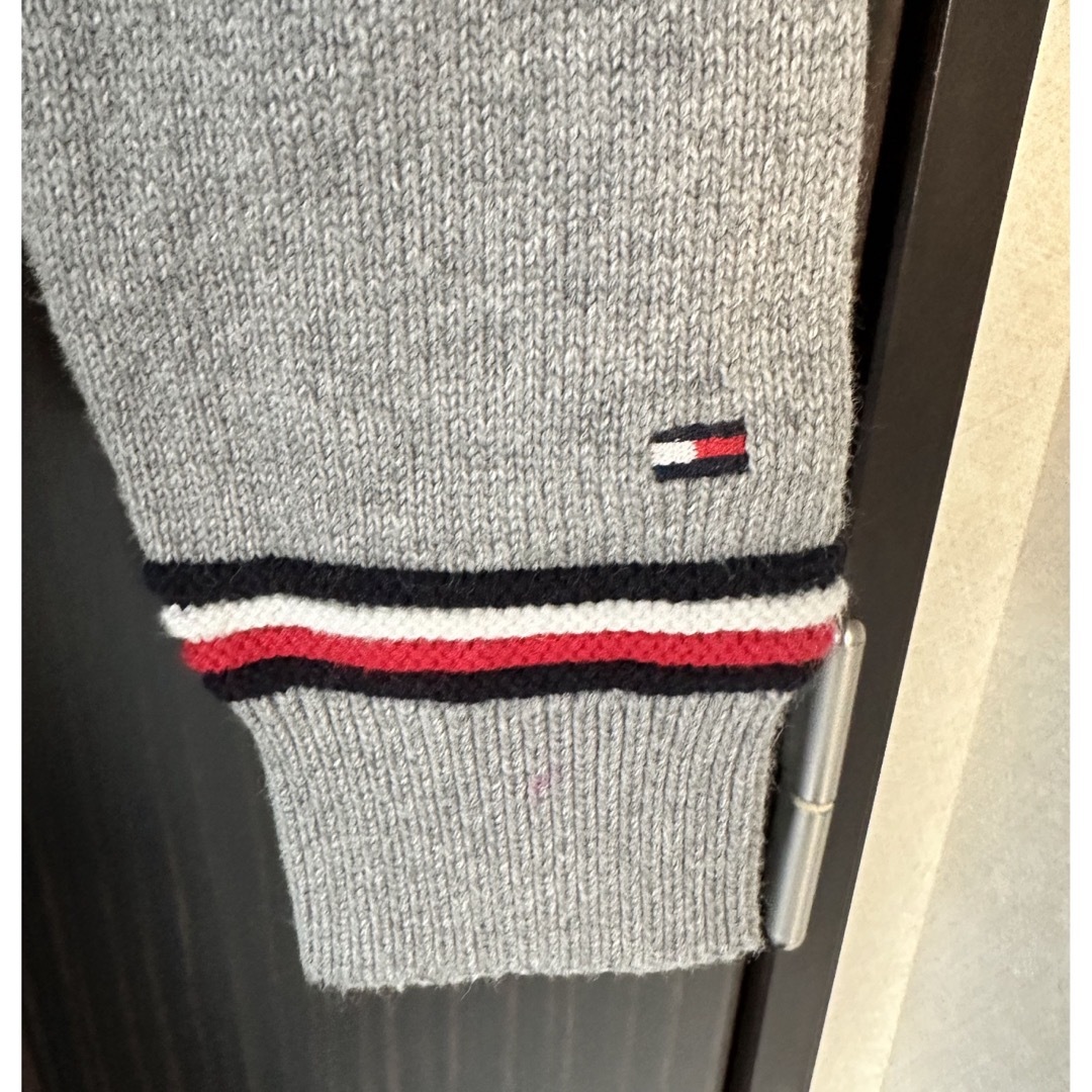 TOMMY HILFIGER(トミーヒルフィガー)のTommy HILFIGER トミーヒルフィガー ジップアップニット 152 キッズ/ベビー/マタニティのキッズ服男の子用(90cm~)(ニット)の商品写真