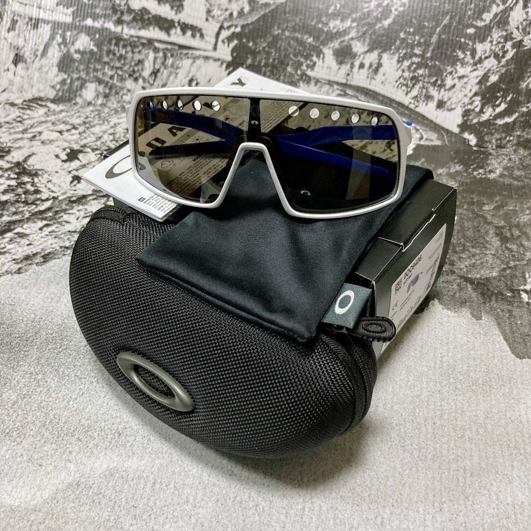 新品 OAKLEY Sutro アイシェイド ヘリテージ カラー コレクションOO9406-6237カラー