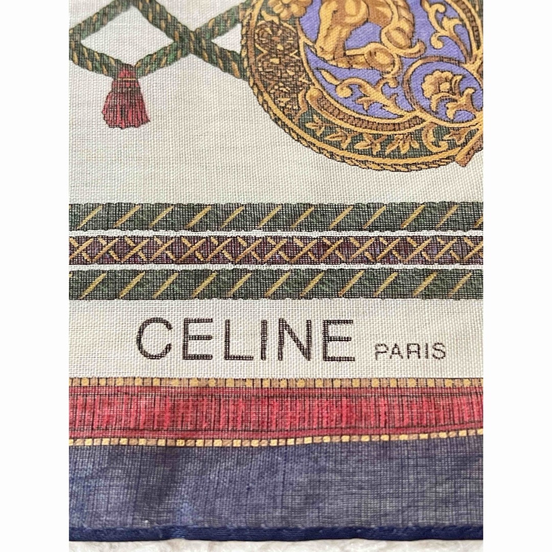 celine(セリーヌ)のCELINE セリーヌ　ハンカチーフ　レッド系＆ネイビー系　未使用品2枚 レディースのファッション小物(ハンカチ)の商品写真