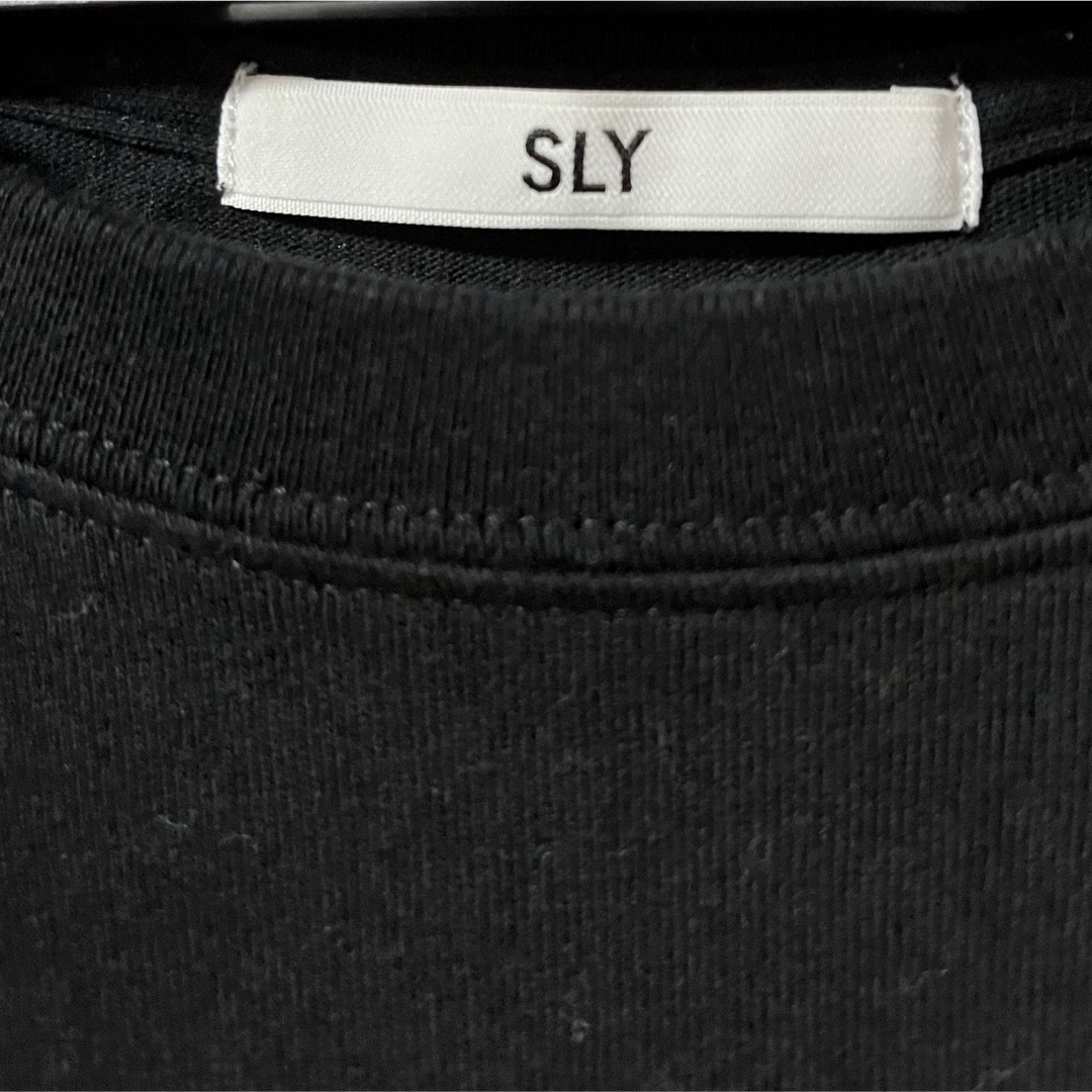 SLY(スライ)のSLY ショート丈ロンＴ レディースのトップス(Tシャツ(長袖/七分))の商品写真