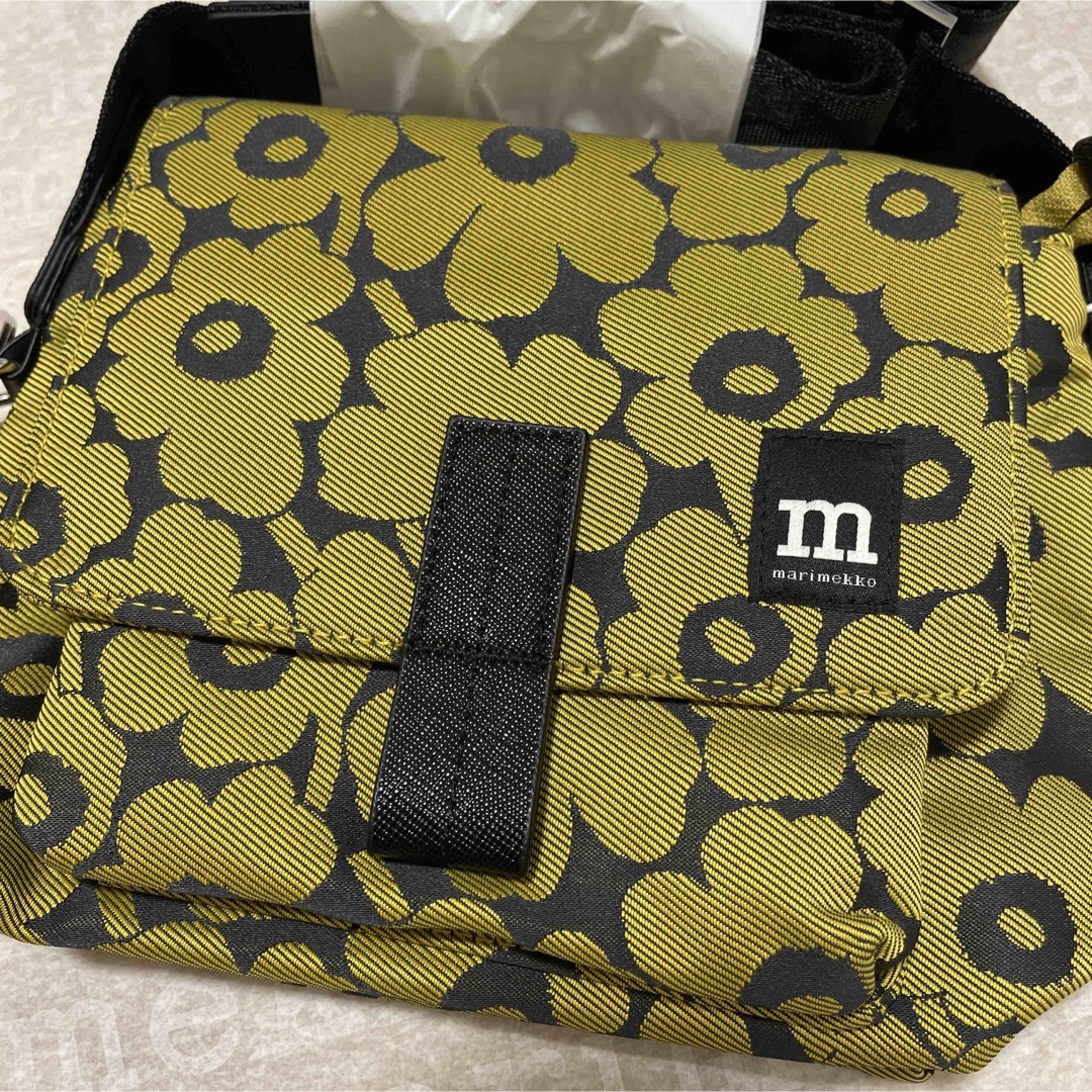 marimekko(マリメッコ)の新品　マリメッコ　Unikko ミニメッセンジャーバッグ レディースのバッグ(ショルダーバッグ)の商品写真